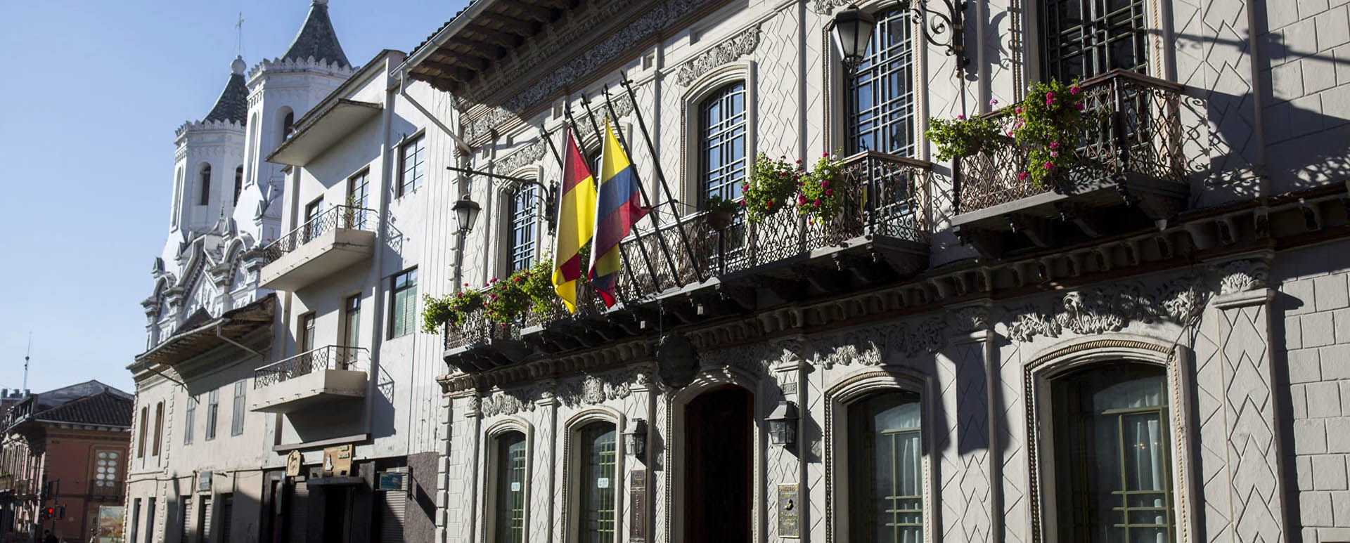 Mansion Alcazar exterior
