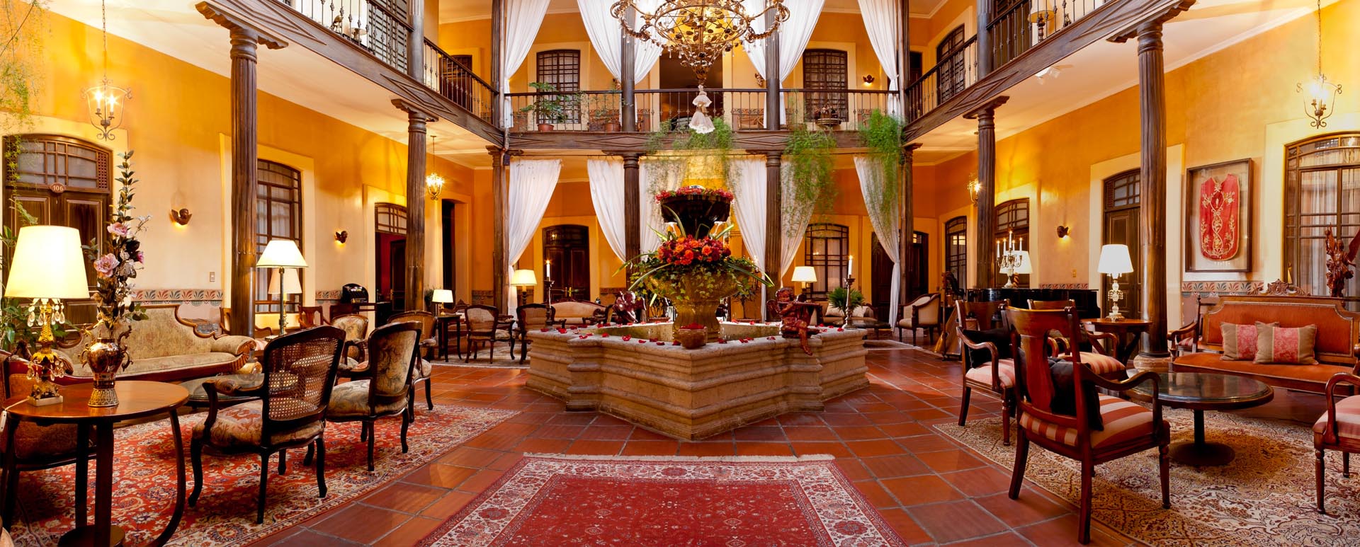 Mansion Alcazar lounge