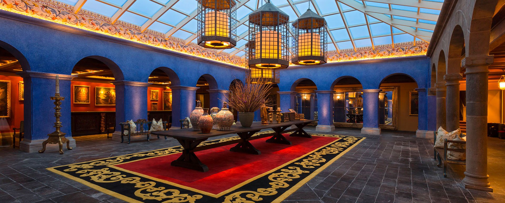 Palacio del Inka reception area