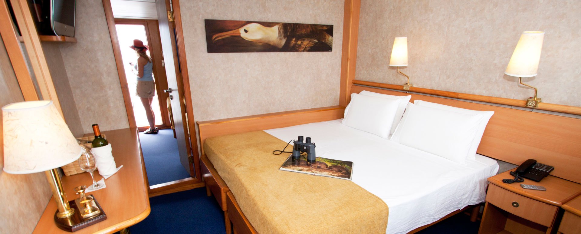 Galapagos Coral I & II Yachts cabin